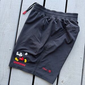 Disney x Lululemon Men’s Pace Breaker Linerless 7” Short Size Small Black M7BEES